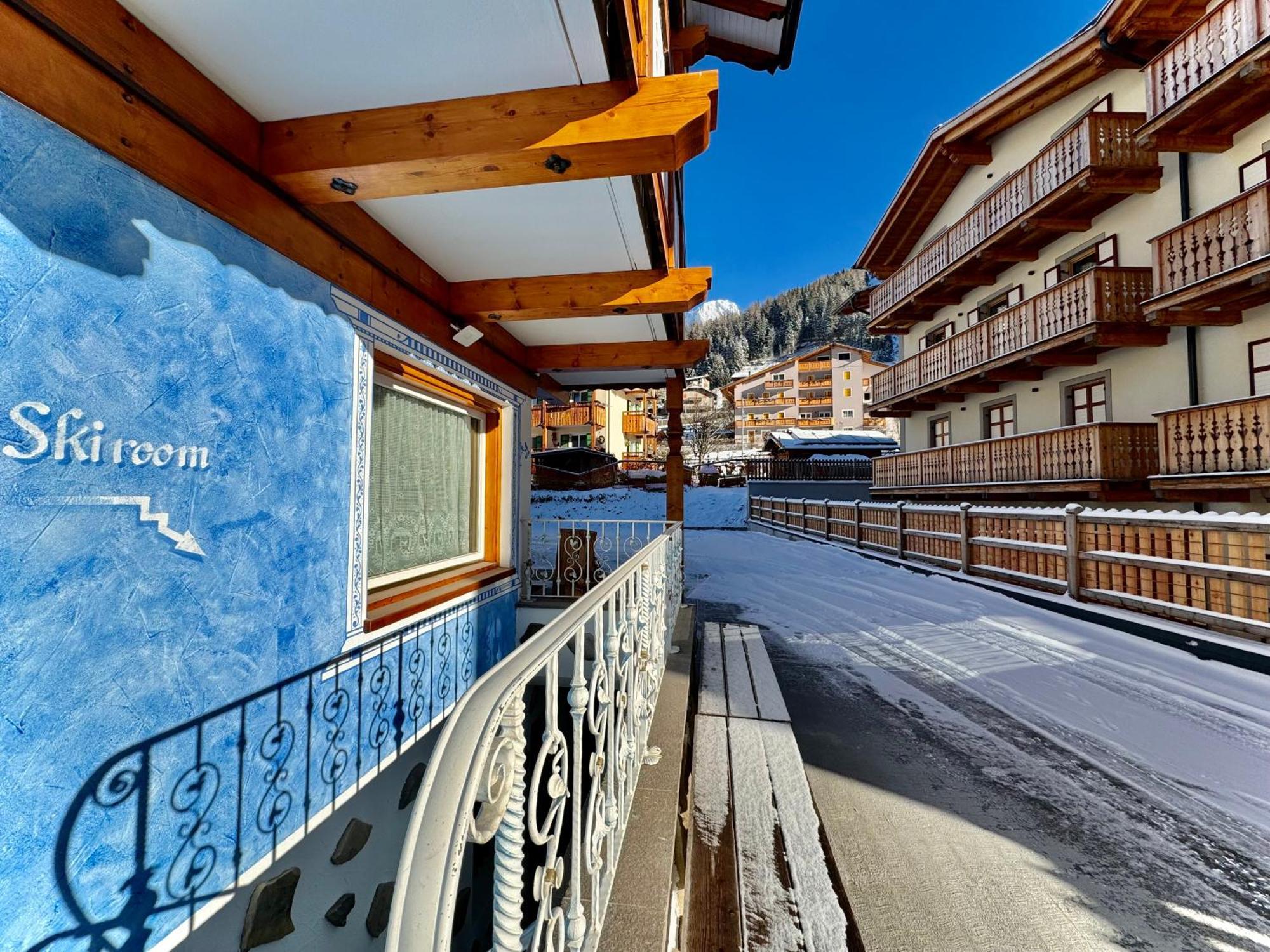B&B Cèsa Planber Mountain View Canazei Extérieur photo