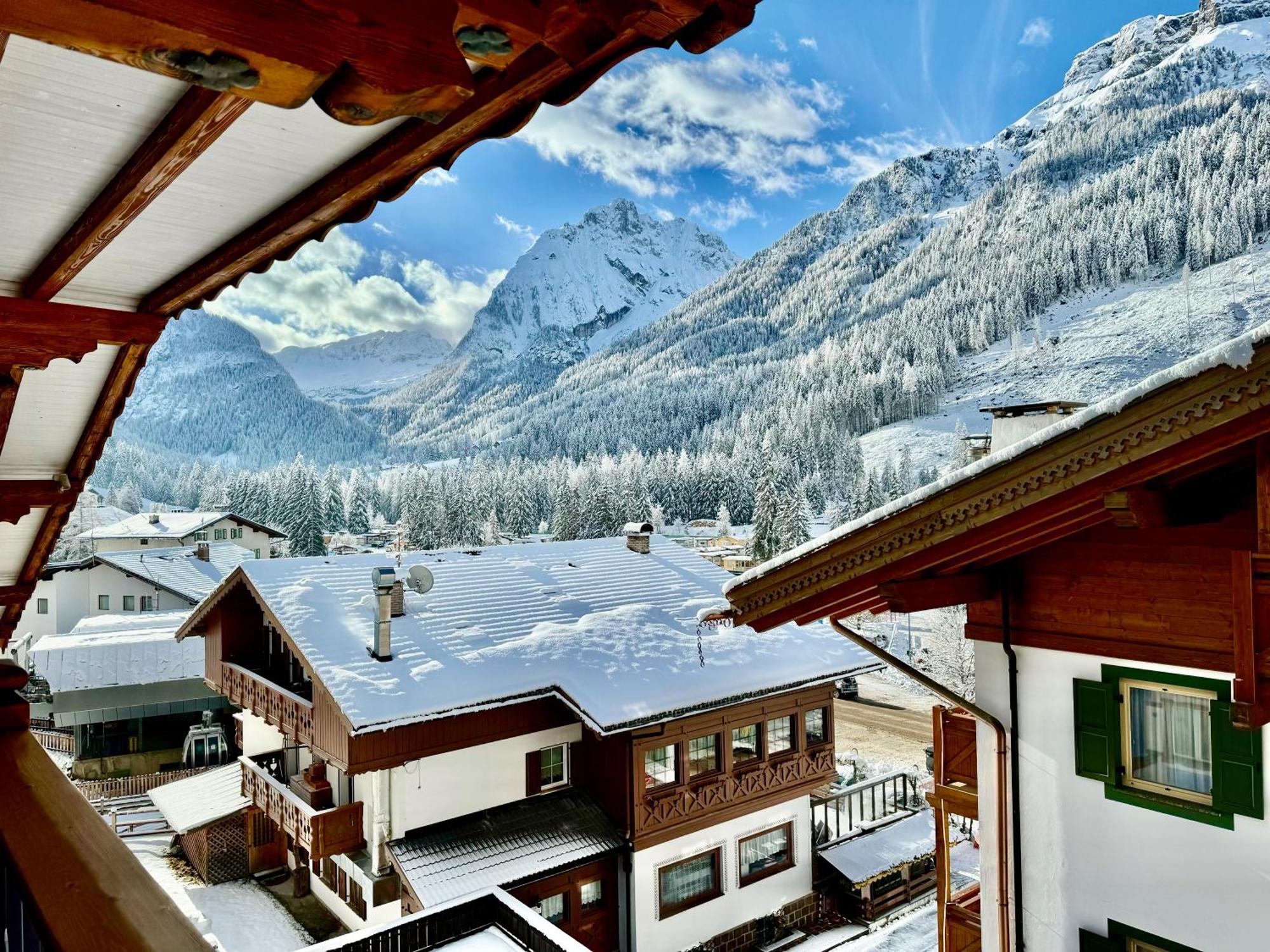 B&B Cèsa Planber Mountain View Canazei Extérieur photo