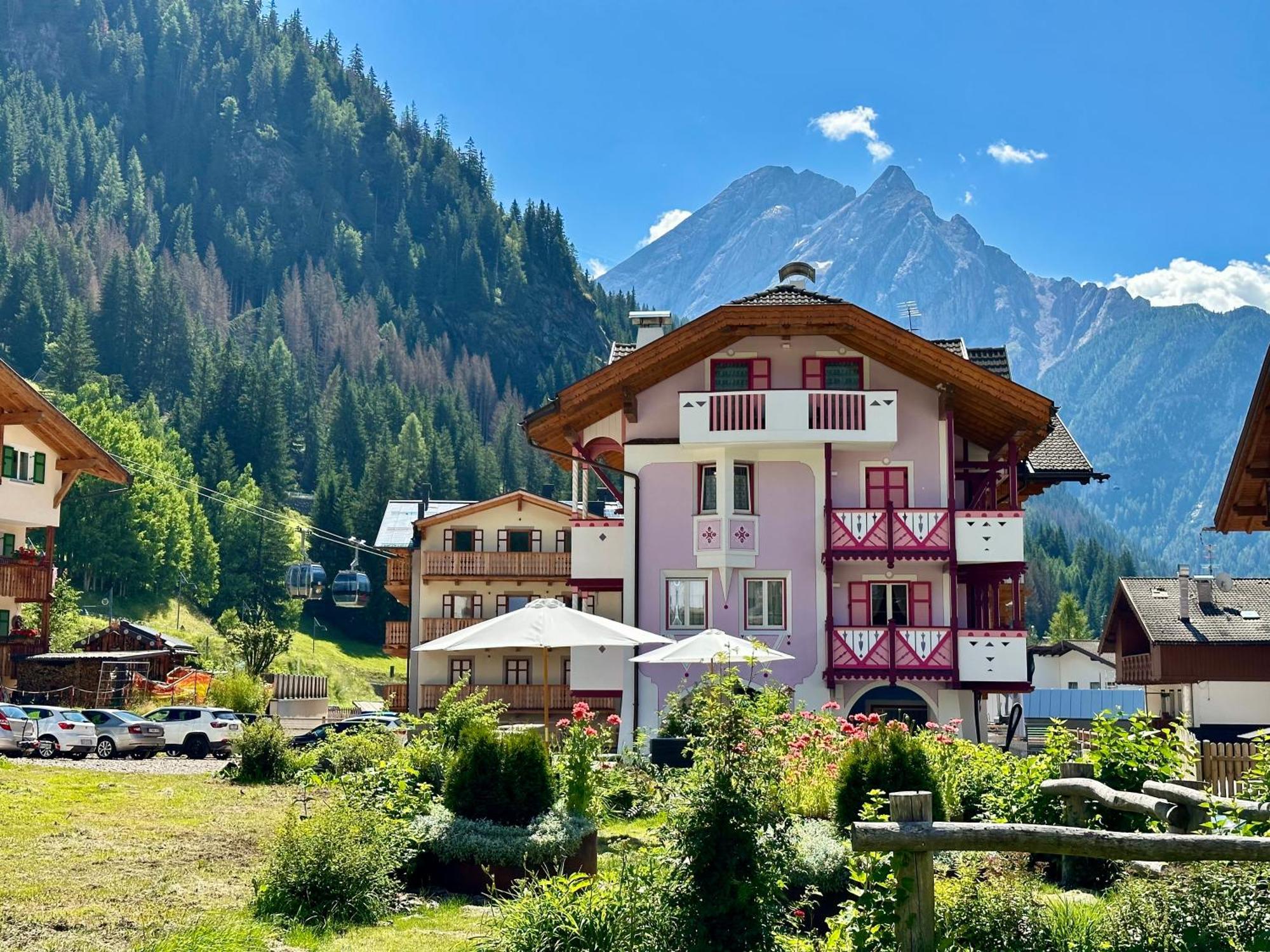 B&B Cèsa Planber Mountain View Canazei Extérieur photo