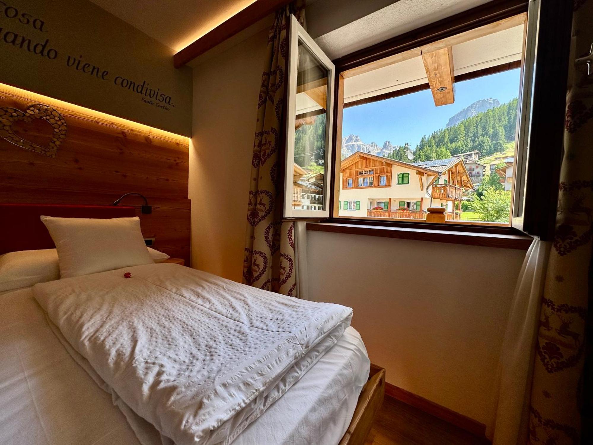B&B Cèsa Planber Mountain View Canazei Extérieur photo