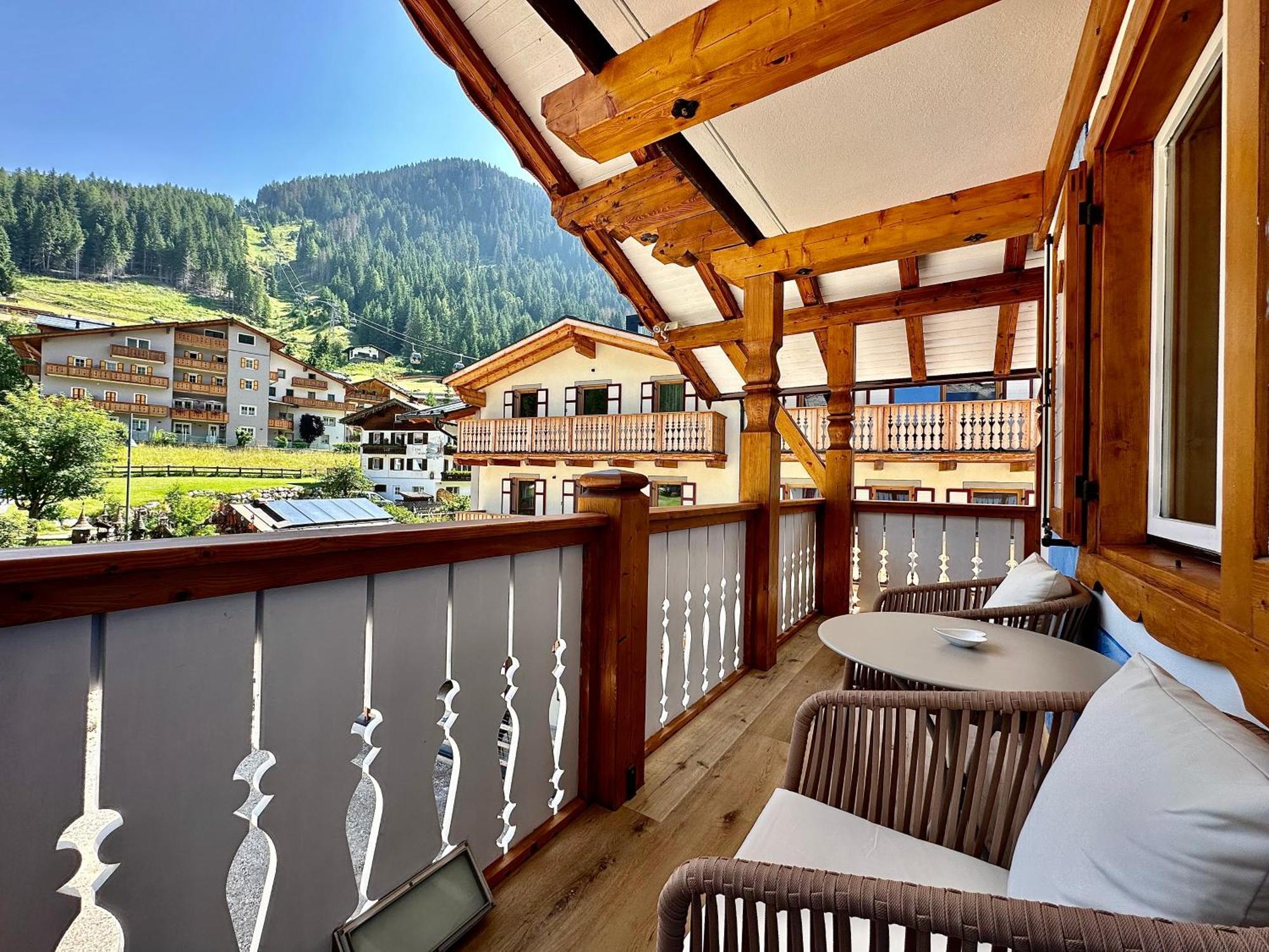 B&B Cèsa Planber Mountain View Canazei Extérieur photo