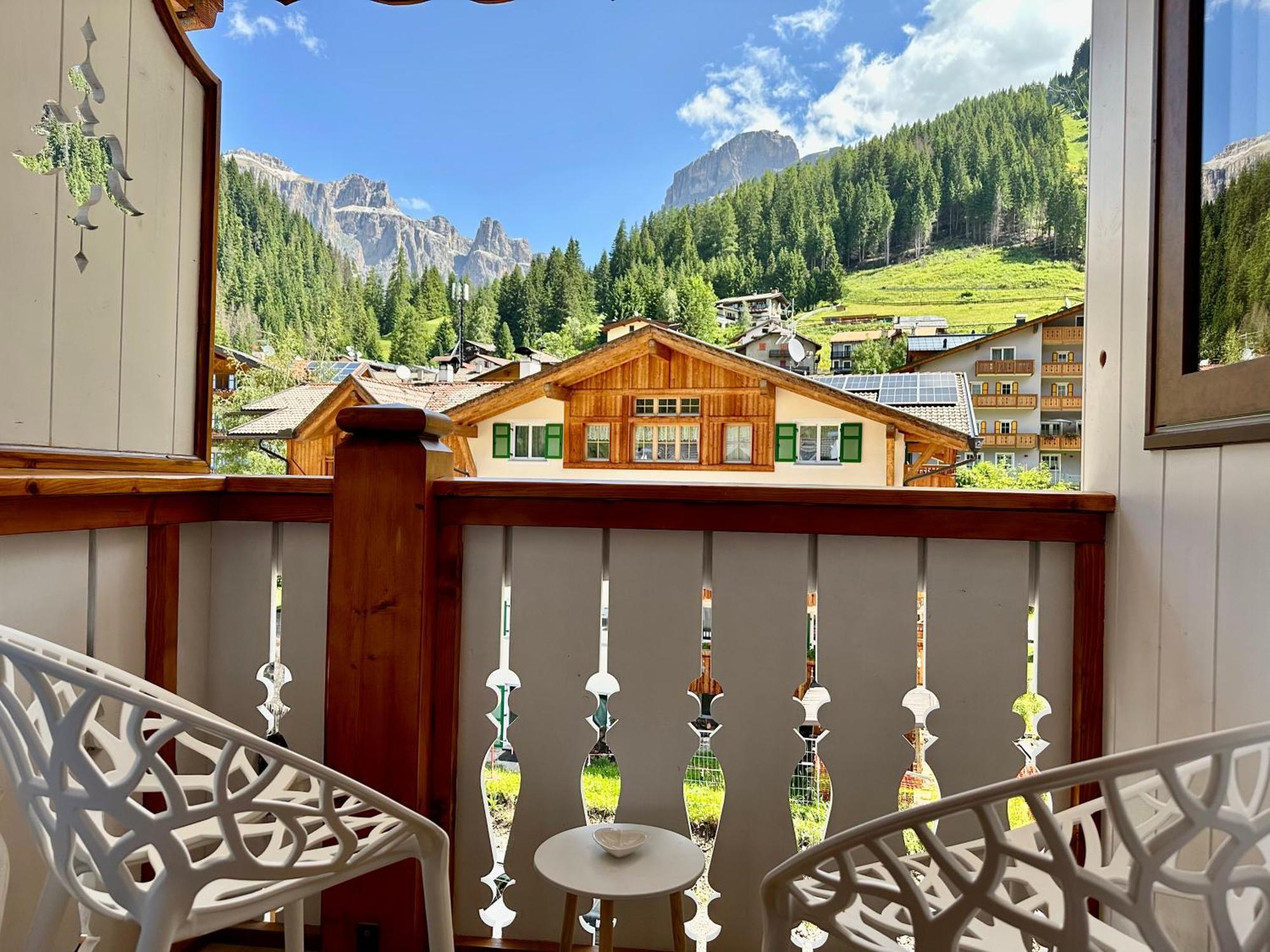 B&B Cèsa Planber Mountain View Canazei Extérieur photo